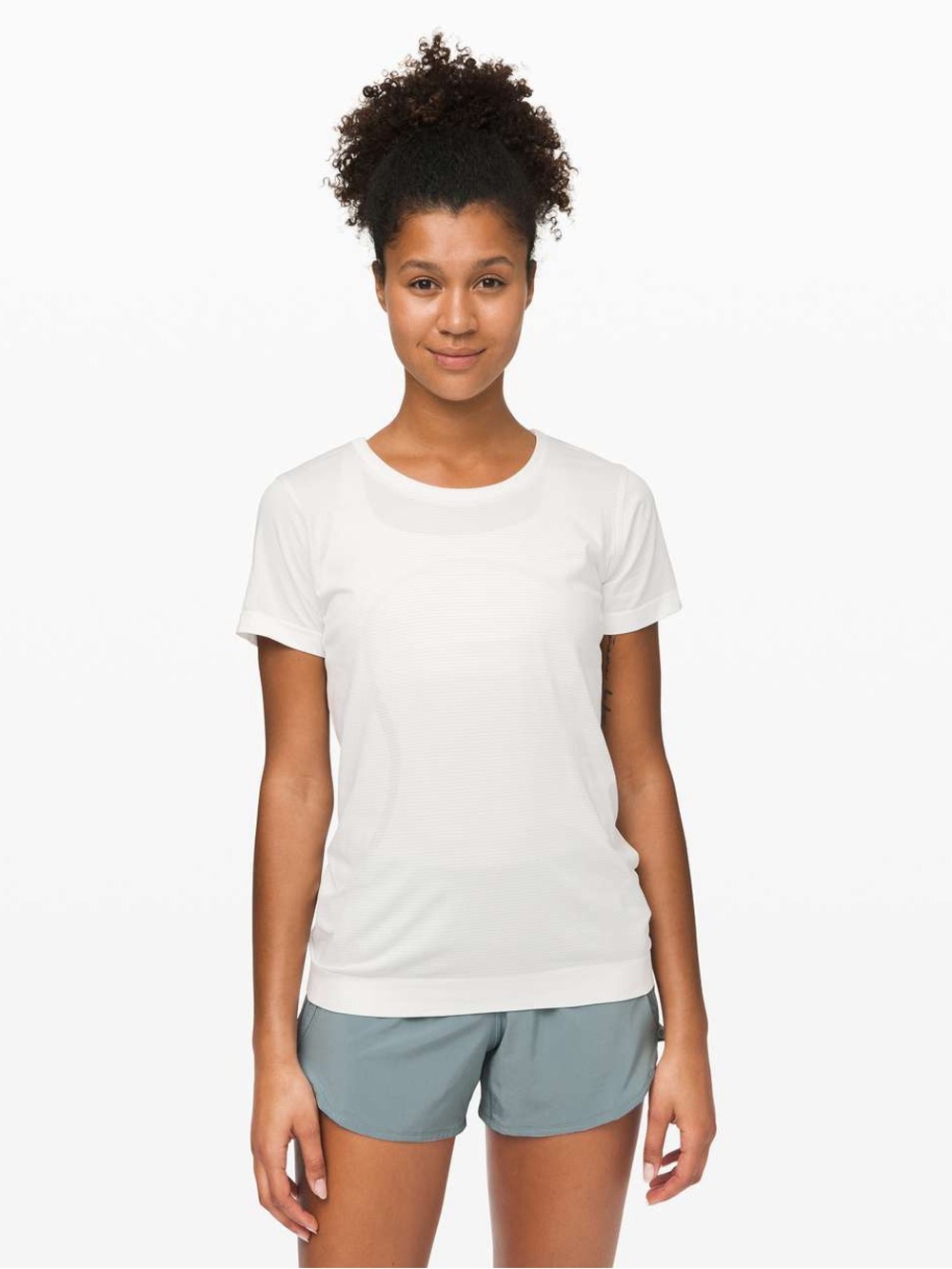 Lululemon Swiftly Relaxed Short Sleeve
White Original Fit